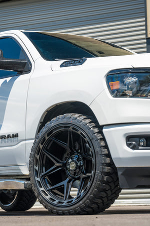 SET OF 4 WHEEL & TIRE PACKAGE | 4Play 4P55 20x10 -18 6x135/6x139.7 Gloss Black Brushed | 35x12.50R20 SureTrac Wide Climber R/T I