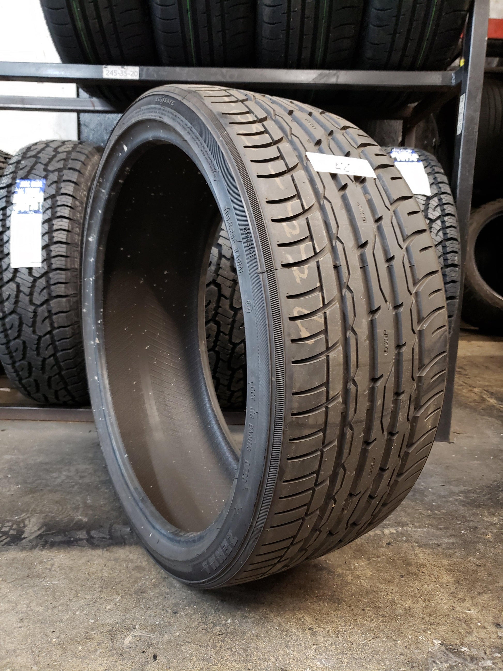 SET OF 2 255/30R22 ZENNA Argus-UHP 95 W XL - Used Tires
