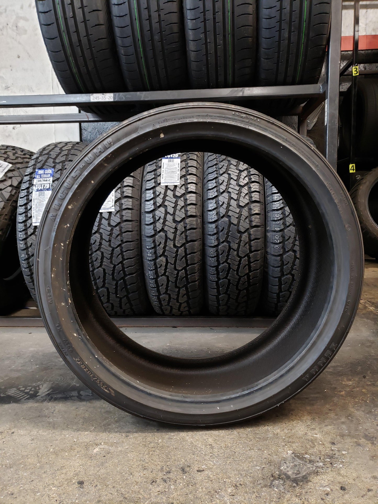 SET OF 2 255/30R22 ZENNA Argus-UHP 95 W XL - Used Tires