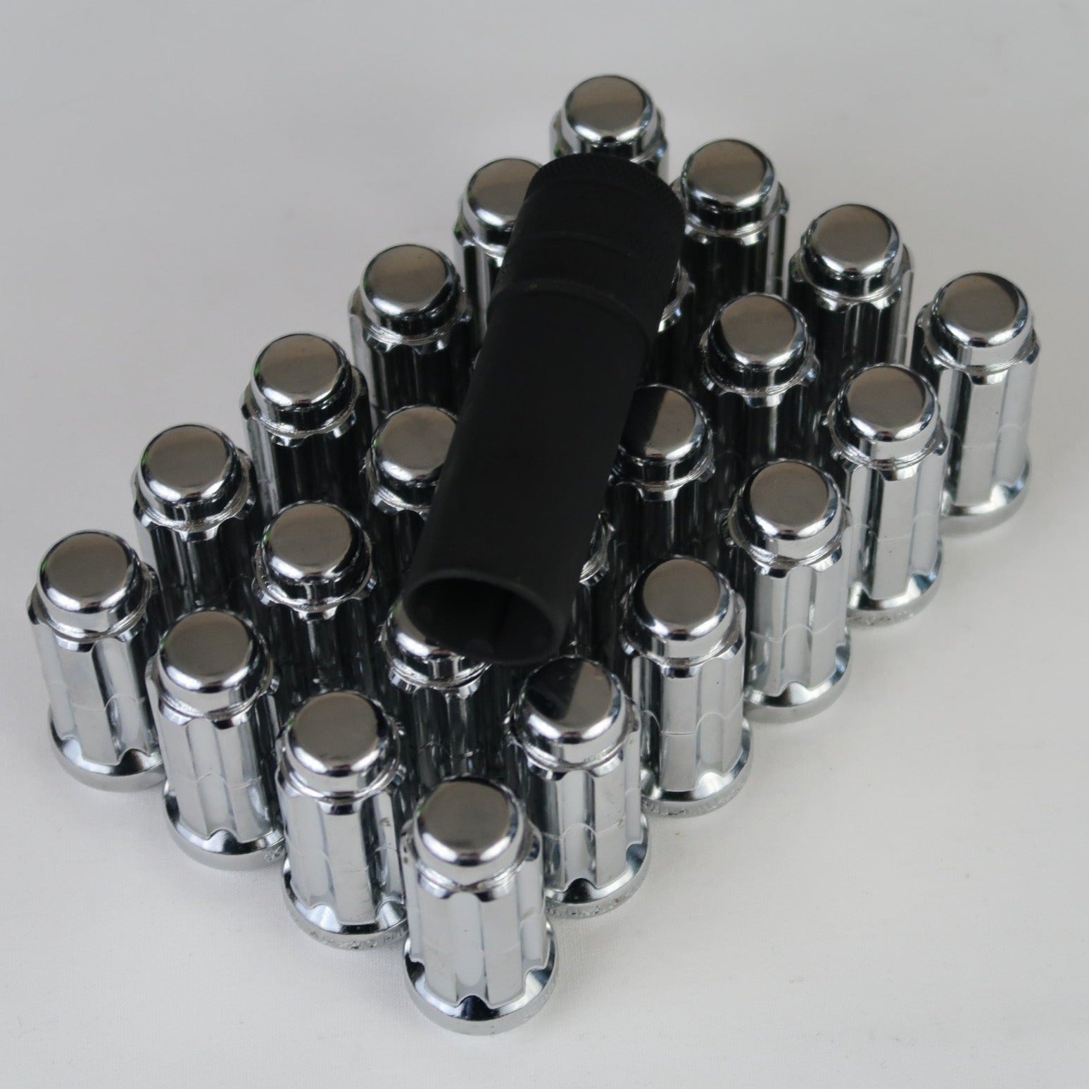Lugnuts set- 5x 20 | 6x 24 | 8x 32 Black or Chrome (Close)