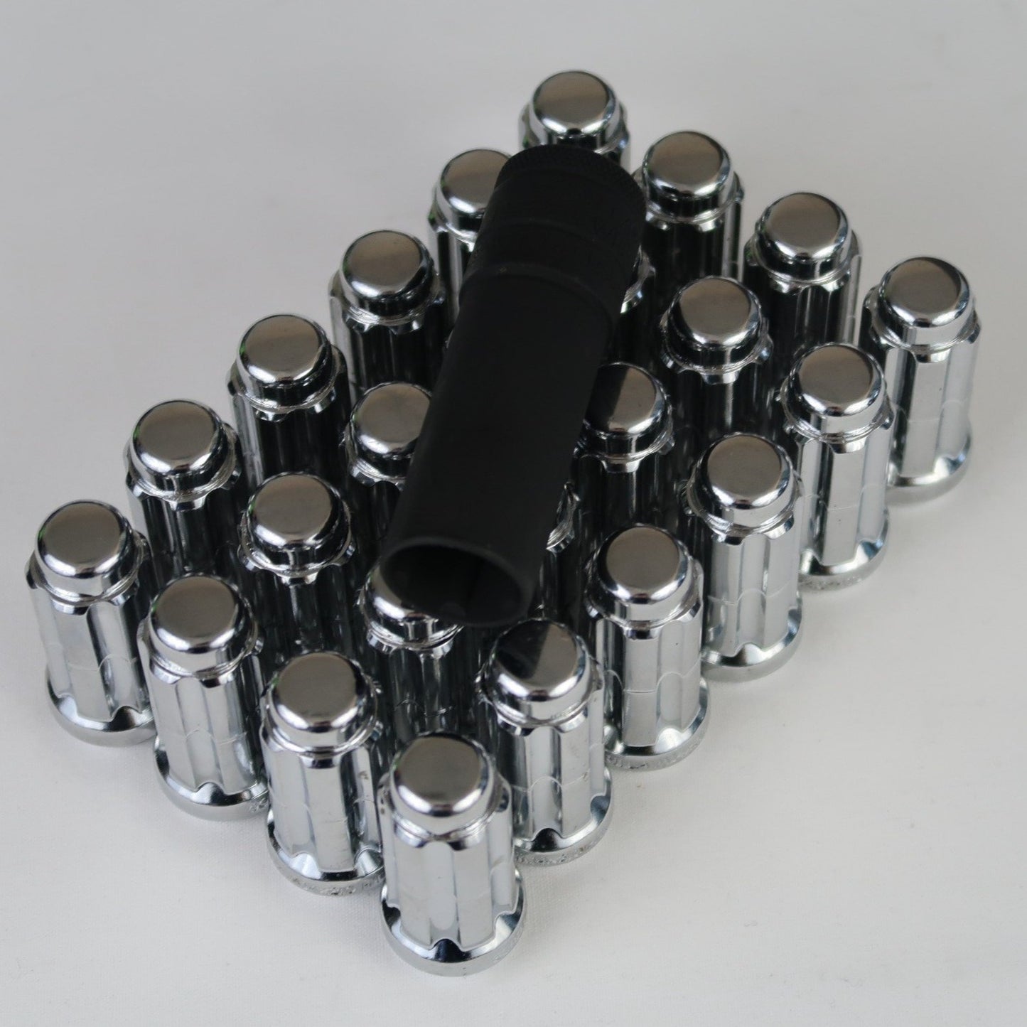Lugnuts Black or Chrome (Close)
