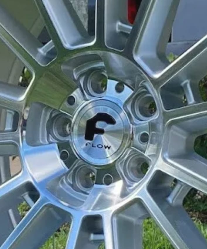 Forgiato Flow 002 Floating Cap Brushed