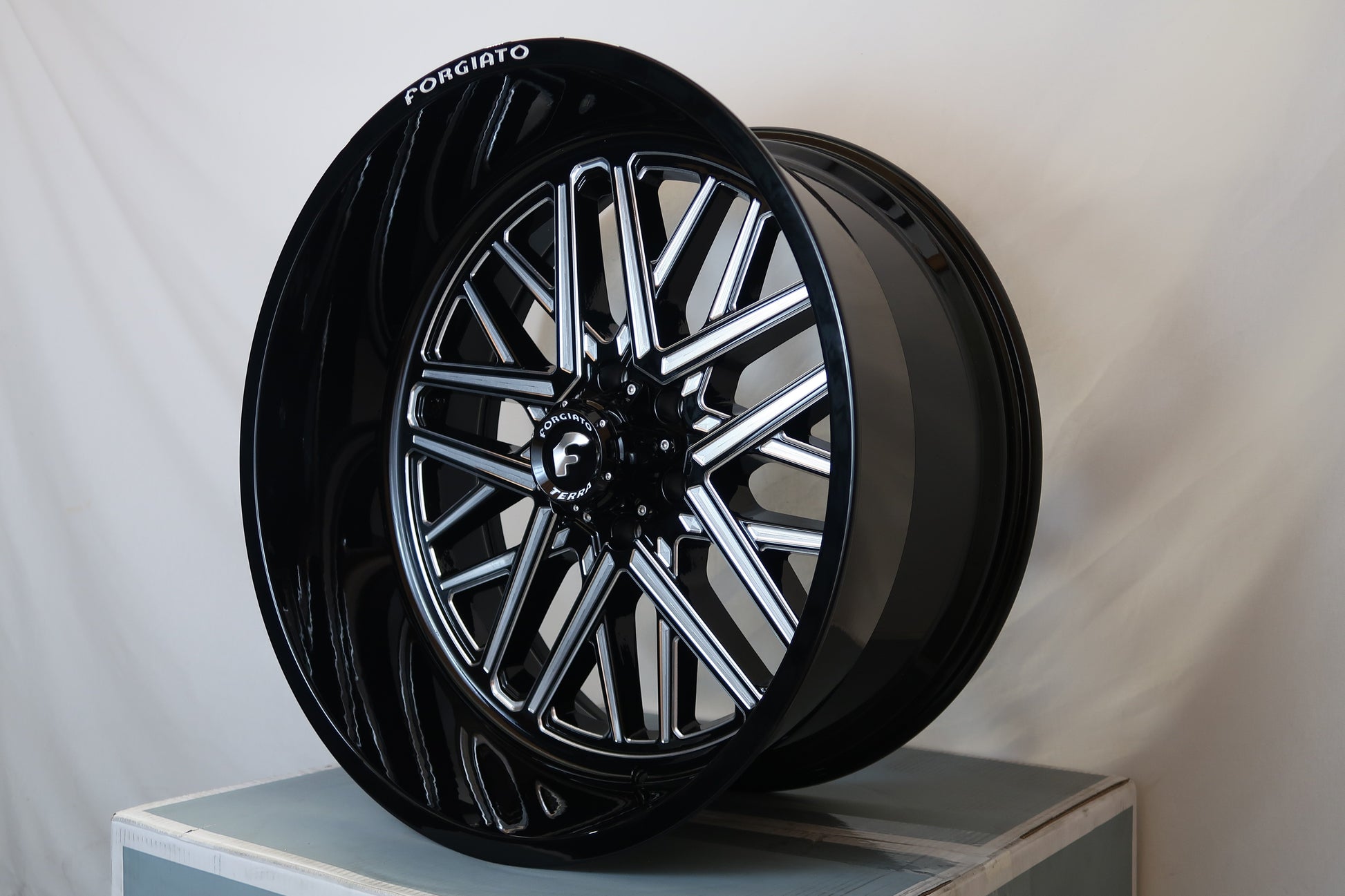 SET OF FORGIATO FLOW TERRA 003 22x12 -44 6x5.5 (6x139.7) GLOSS BLACK MILLED - Wheels | Rims