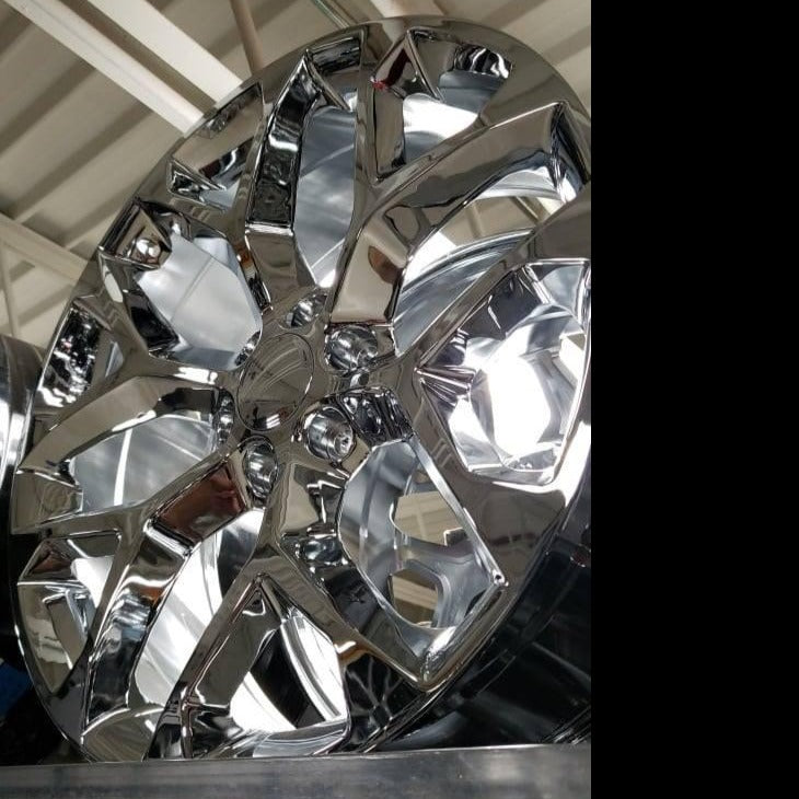 SnowFlakes Replica +31 24x10 6x139.7 (6x5.5) Chrome With 33x12.50R24 Haida Packages or Similar