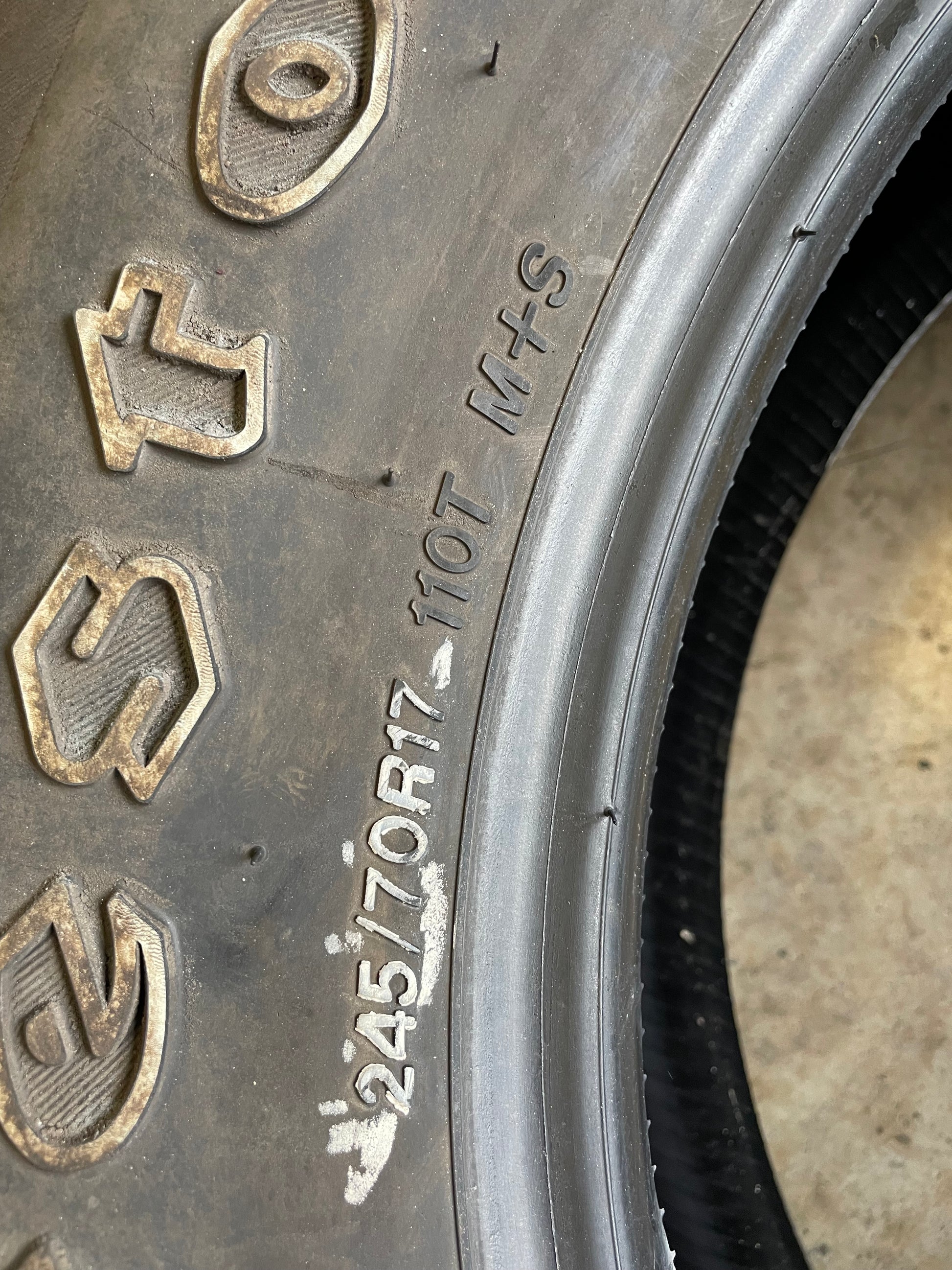 SINGLE 245/70R17 Firestone Destination LE3 110 T SL - Used Tires