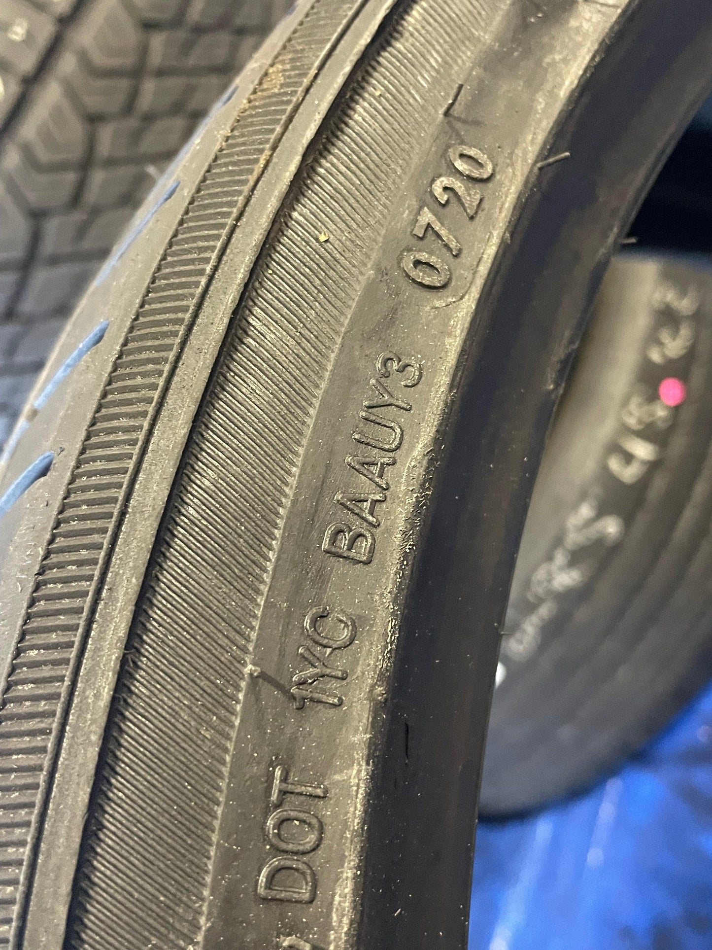 SET OF 2 255/30R22 ZENNA Argus-UHP 95 W XL - Used Tires