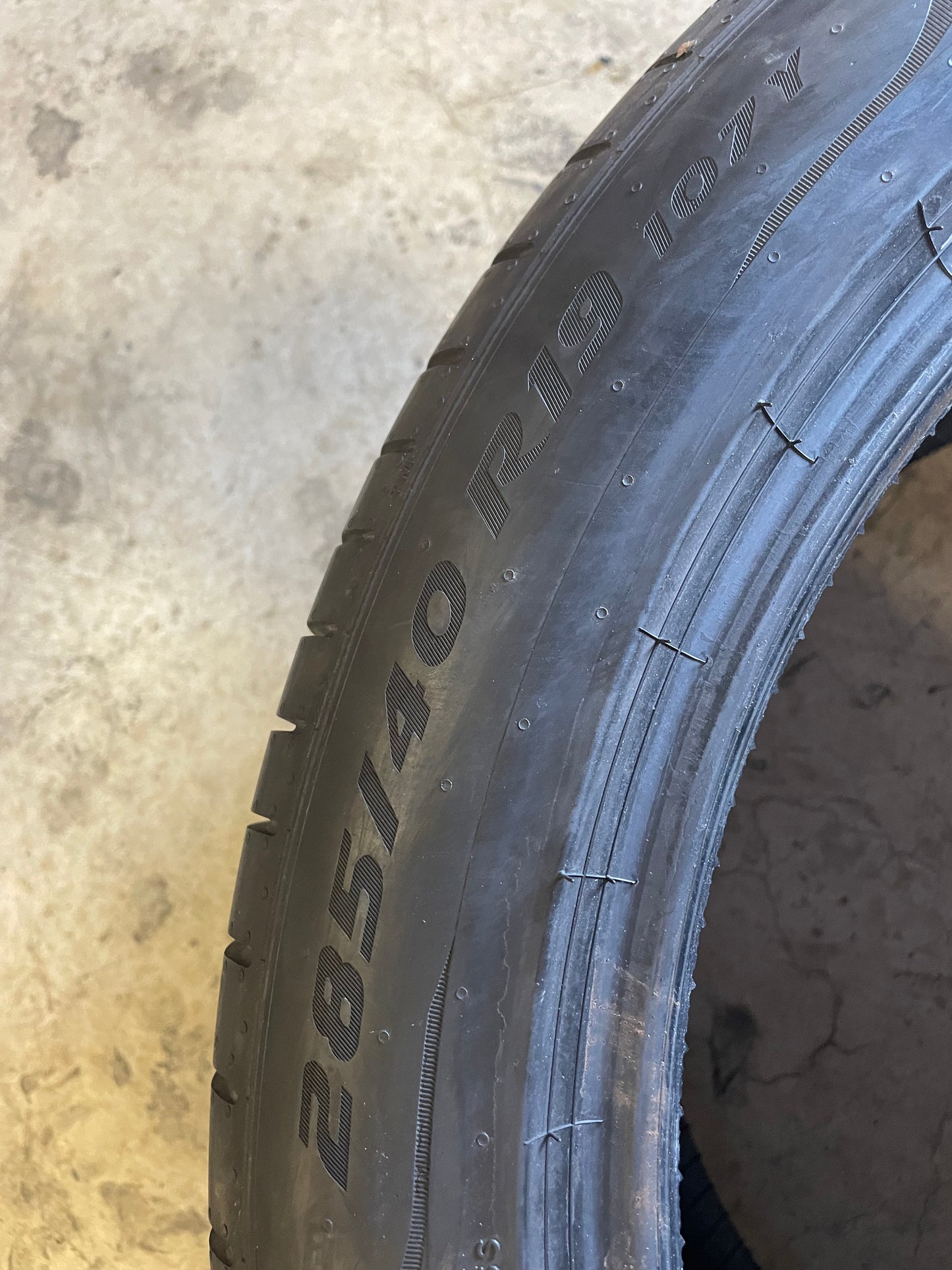 SINGLE 285/40R19 Pirelli P Zero 107 Y XL - Premium Used Tires