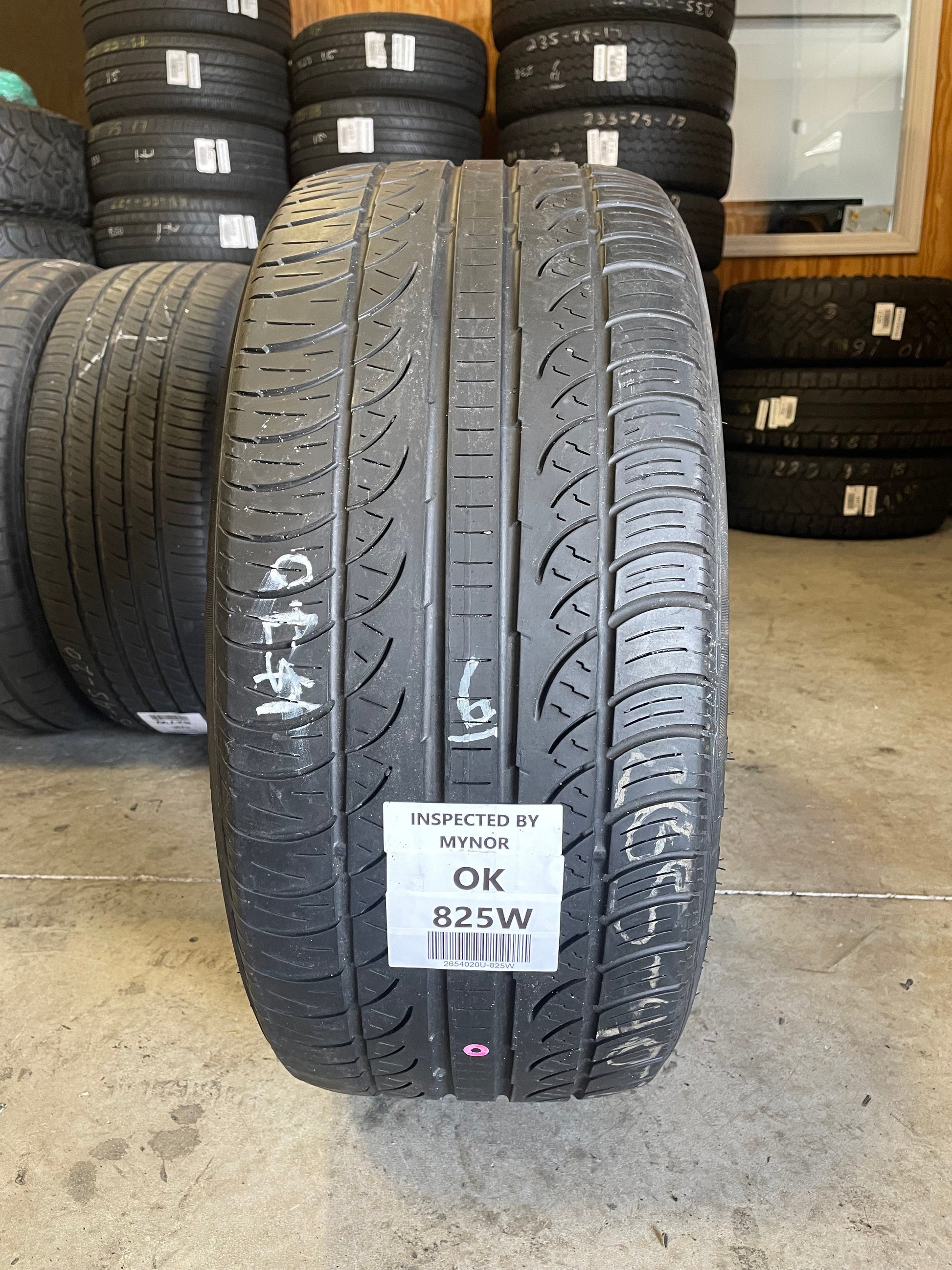 SINGLE 265/40R20 Pirelli P Zero Nero All Season 104 H XL - Used Tires