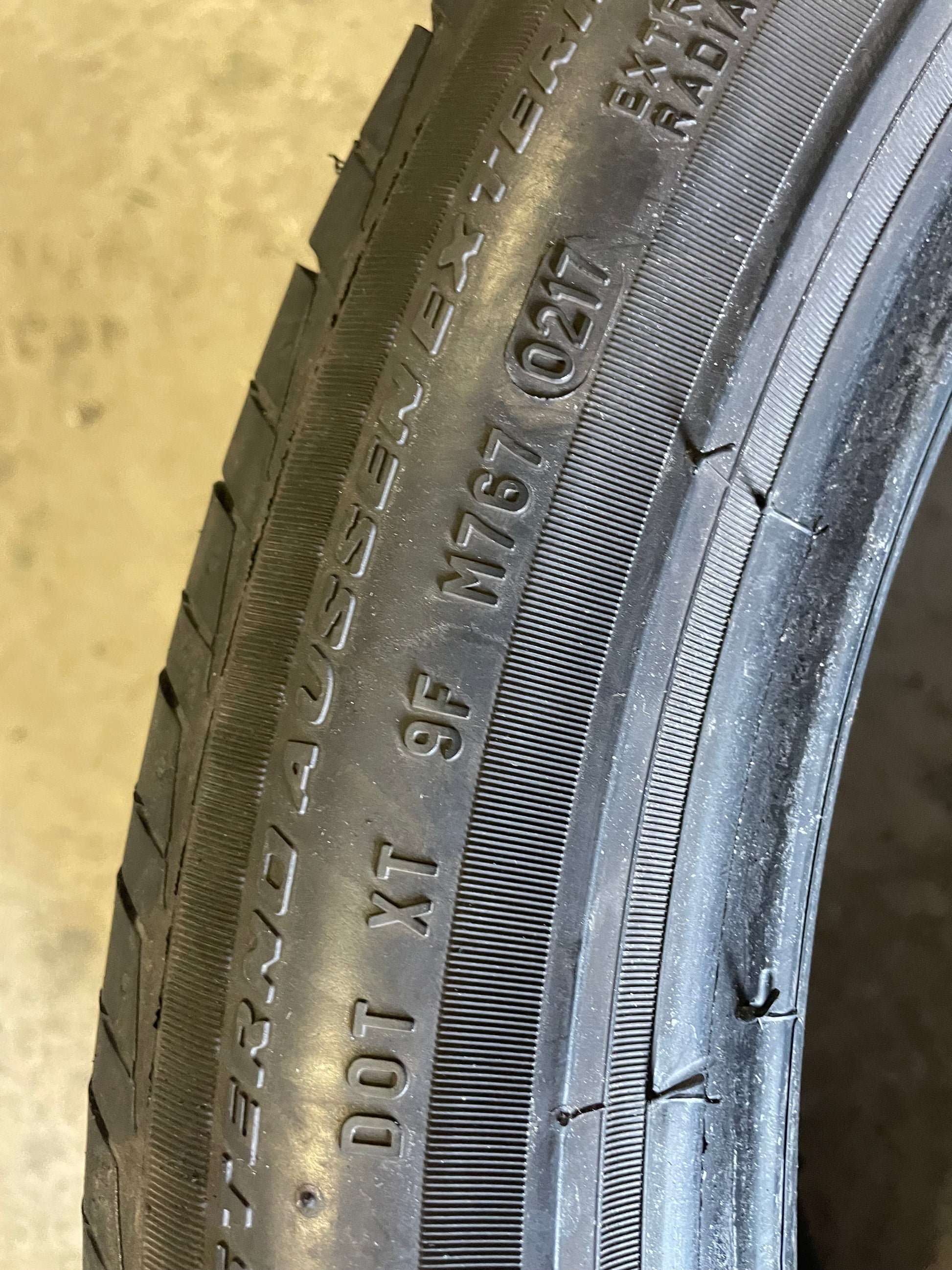 SINGLE 265/40R20 Pirelli P Zero Nero All Season 104 H XL - Used Tires