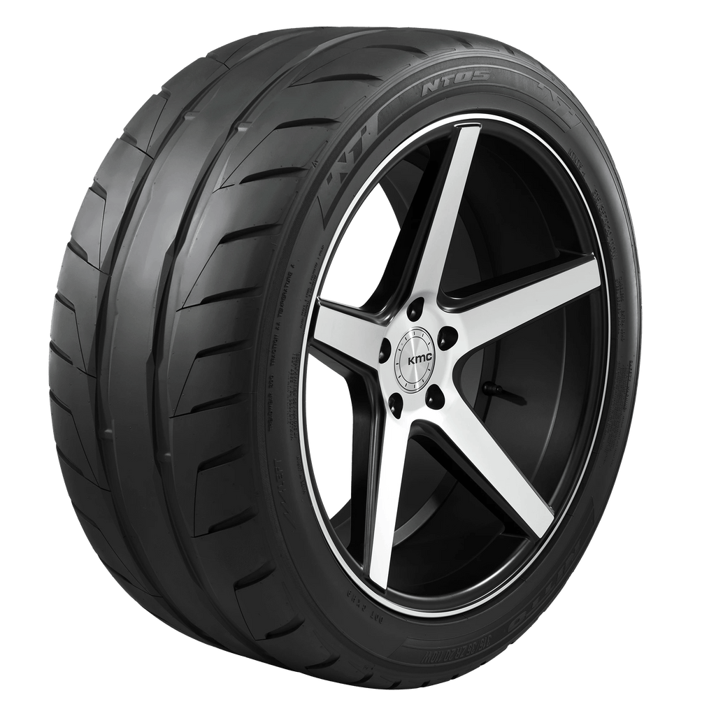NITTO NT05 205/50ZR15 (23.1X8.4R 15) Tires