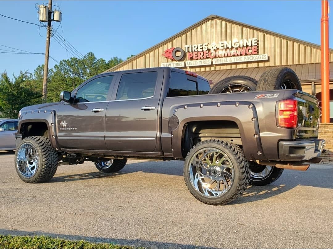 Xtreme Force XF-8 22x12 -44 6x139.7 (6x5.5) Chrome L