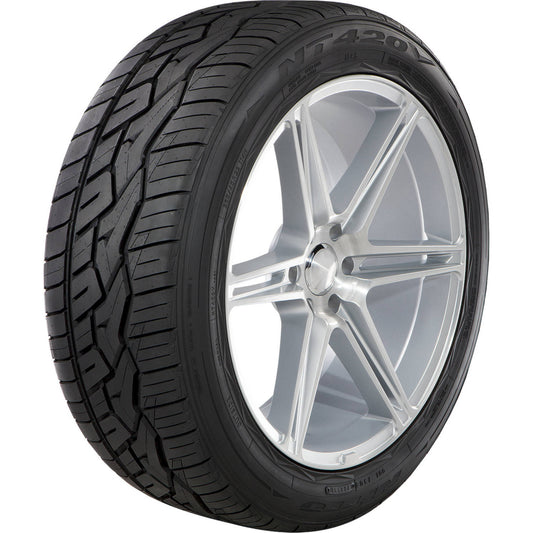 NITTO NT420V 315/35R20XL (28.7X12.4R 20) Tires