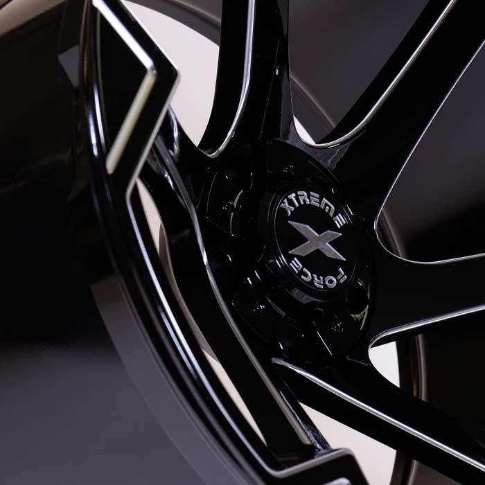 Xtreme Force XF-11 20x10 -25 5x127/5x139.7 Black and Milled (right)