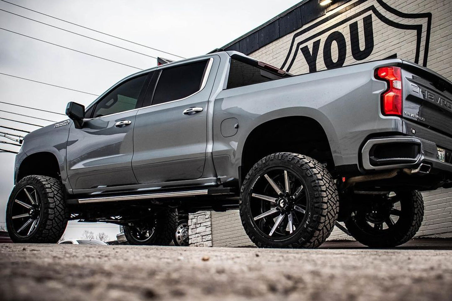 SET OF 4 FORGIATO FLOW TERRA 005 20-INCH PACKAGE FOR CHEVROLET 1500