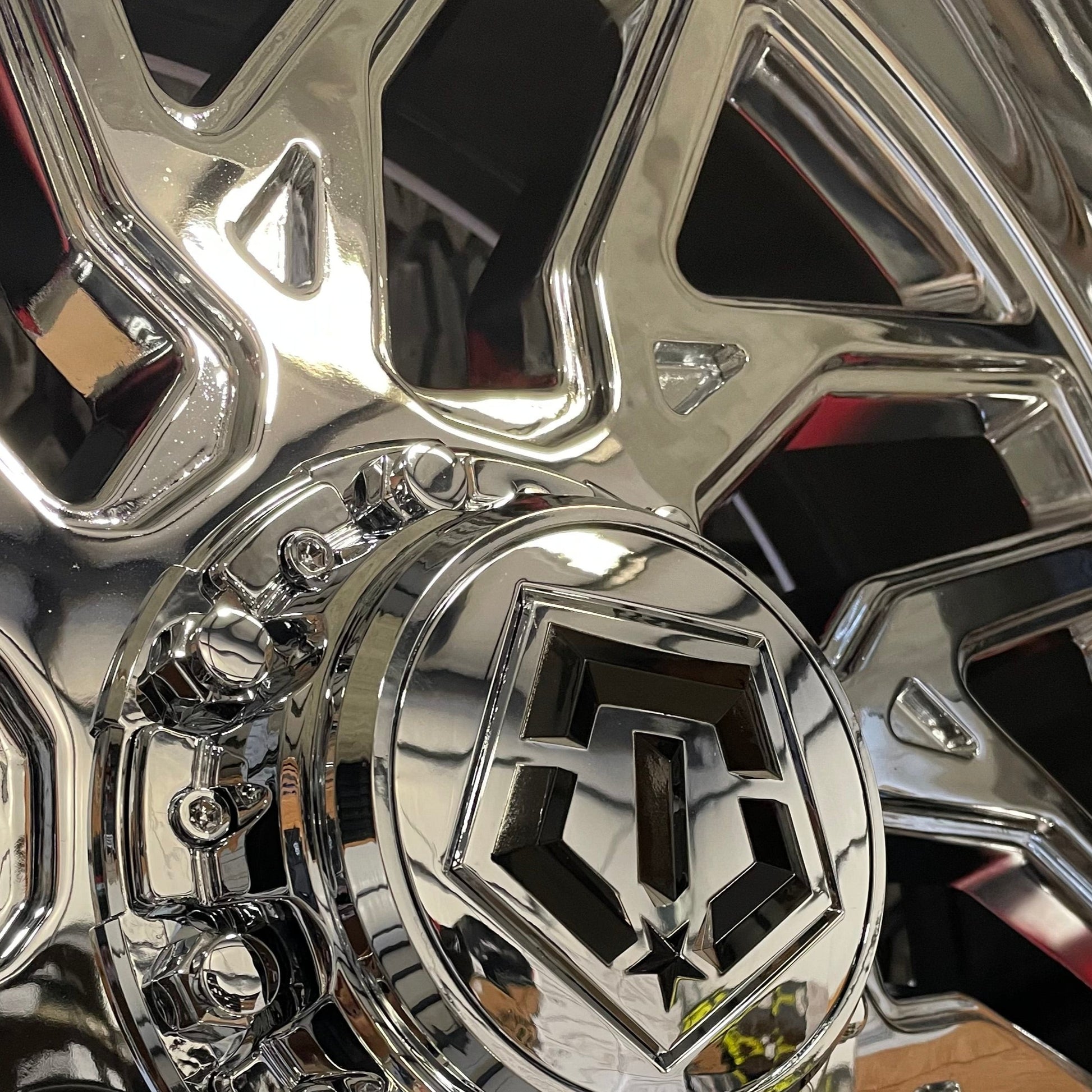 TIS 544C 24x14 -76 6x135/6x139.7 CHROME