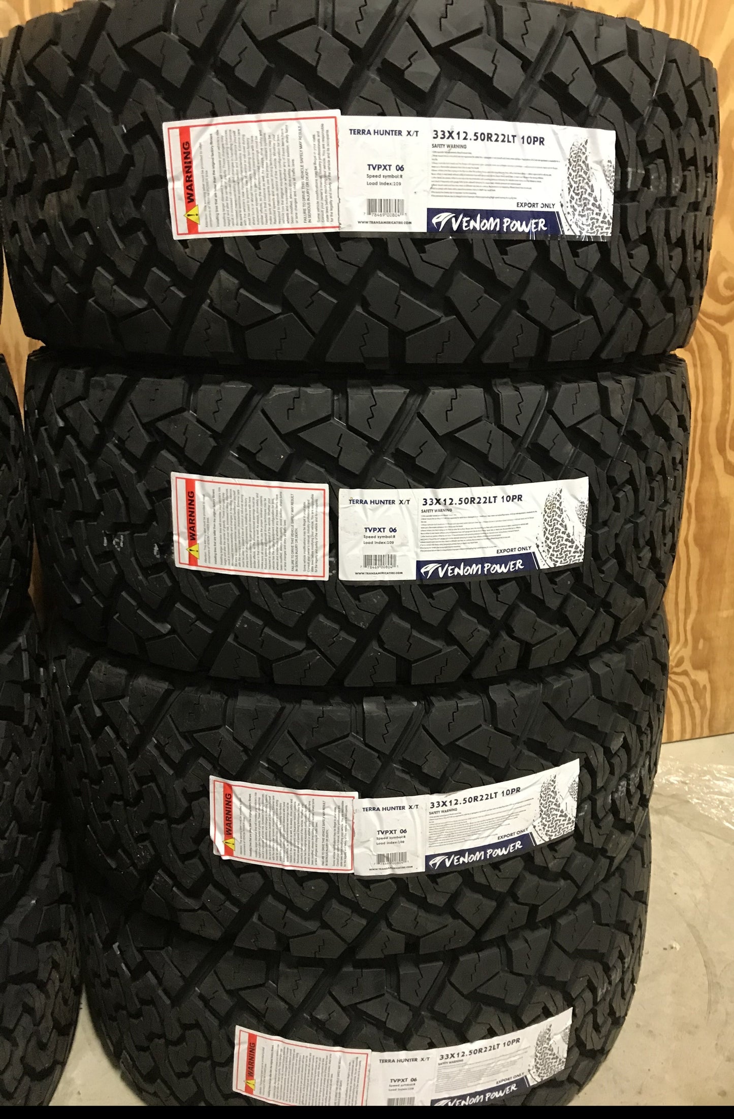 Venom Power Terra Hunter X/T 33x12.50R22LT Hybrid