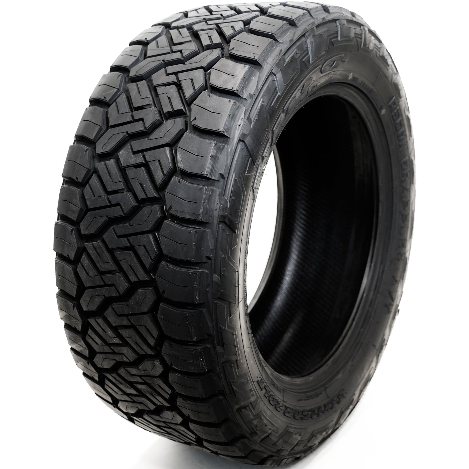 NITTO RECON GRAPPLER A/T 305/60R18 (32.4X12R 18) Tires