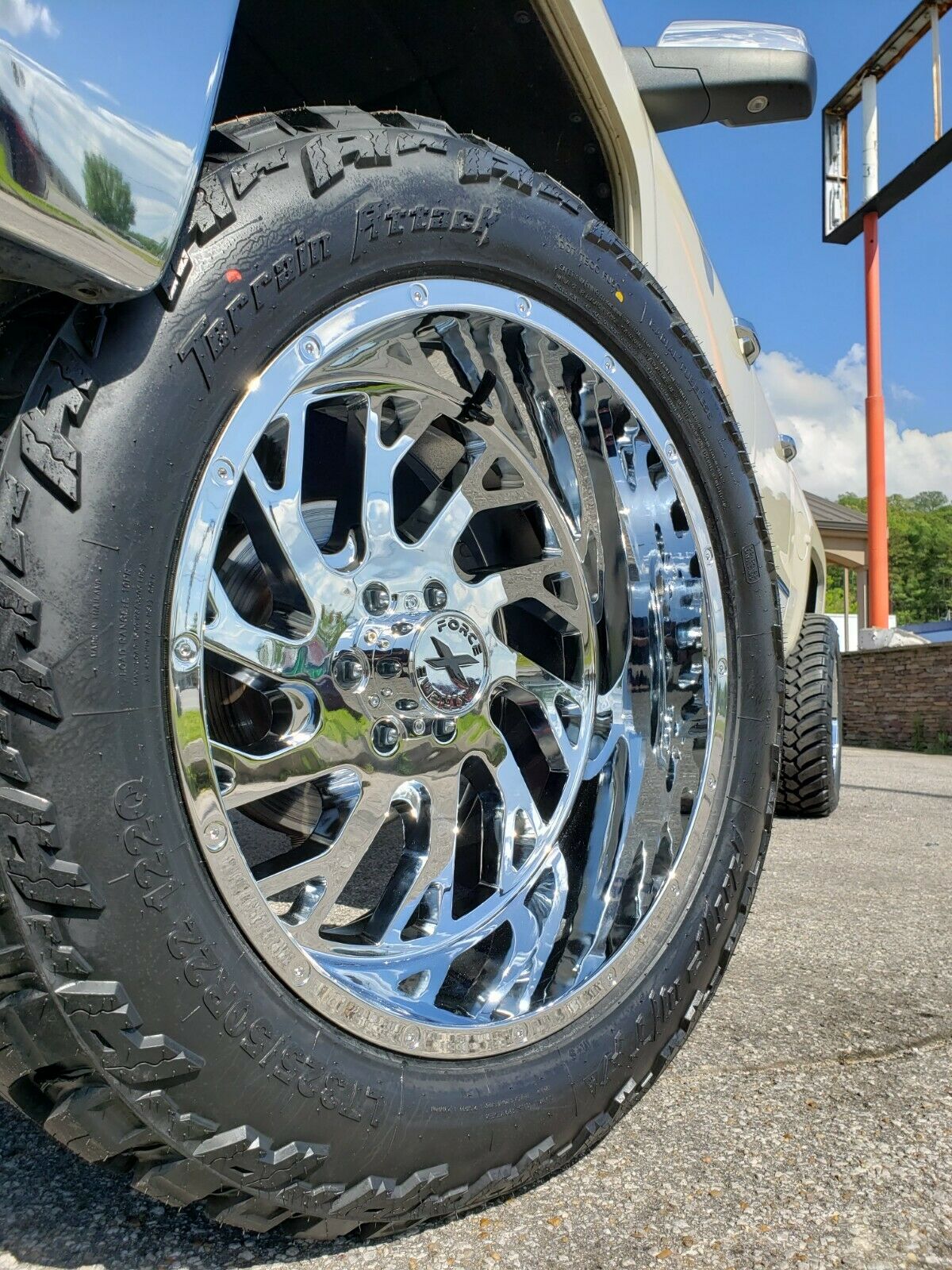 Set of 4 Xtreme Force XF-8 22x12 ET-44 6x139.7 (6x5.5) Chrome