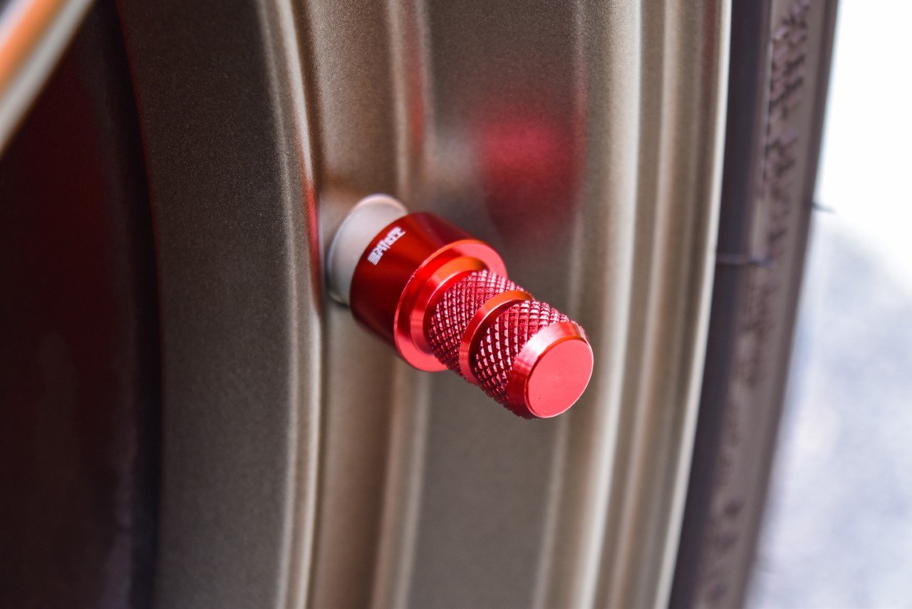 TPMS (TIRE PRESSURE MONITORING SYSTEM) KNURLED BILLET ALUMINUM AIR TIRE RIM WHEEL VALVE STEM CAP COVER KIT AVAILABLE IN MANY COLORS // PART # WVC002